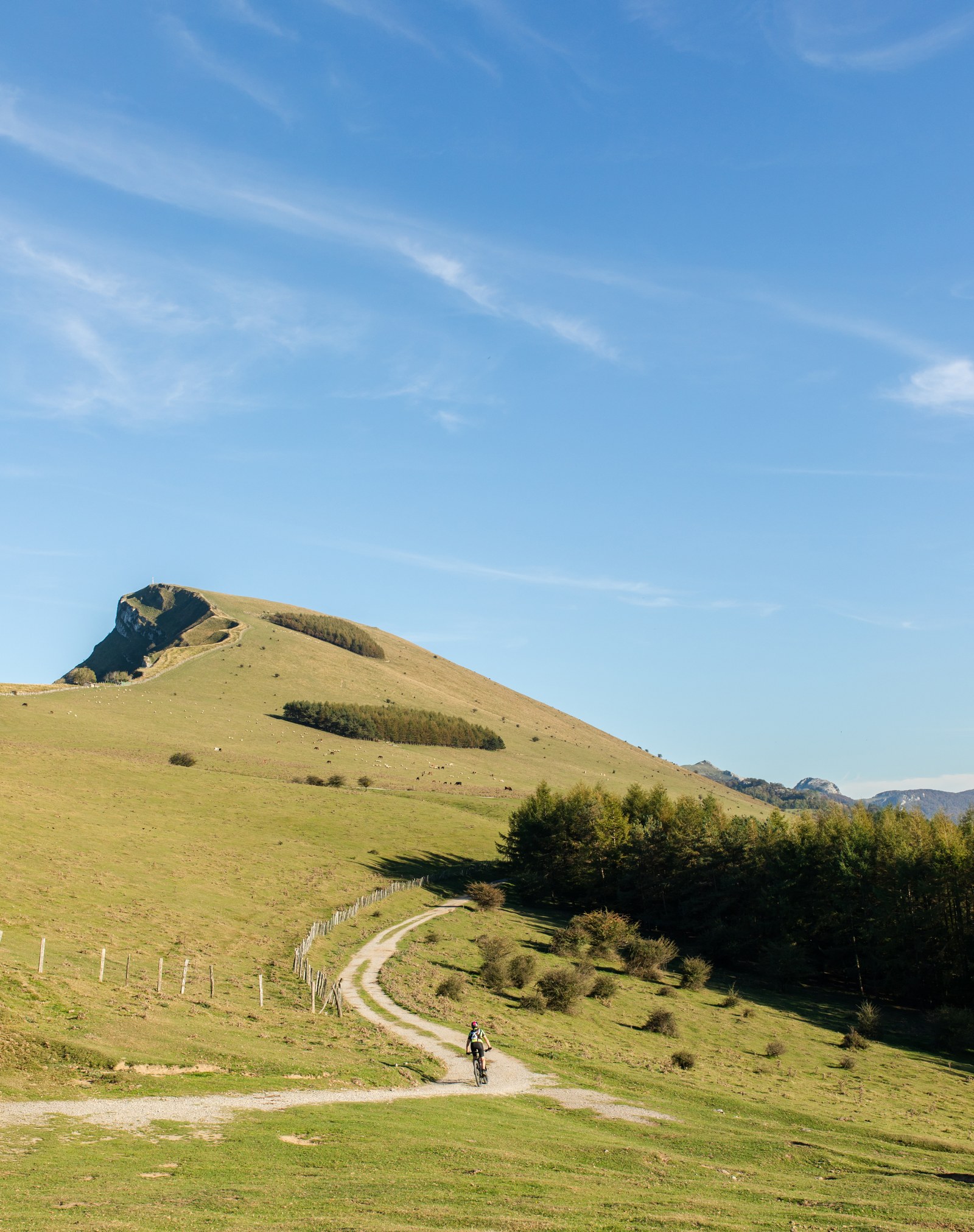 Pass of the Aizkorri-Aratz Natural Park