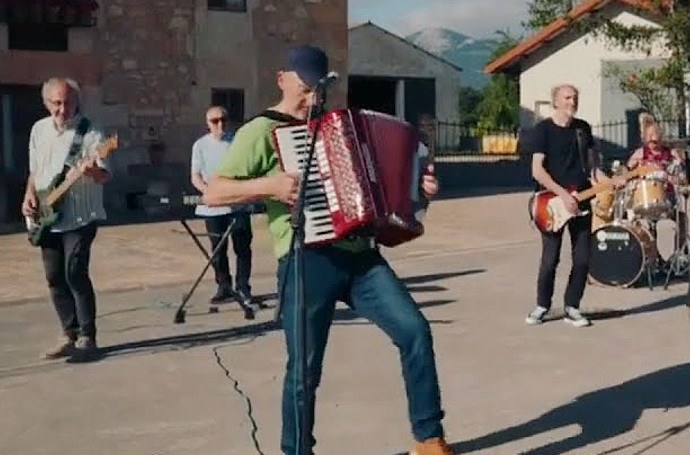 JOSELU ANAYAK taldearen dantzaldia